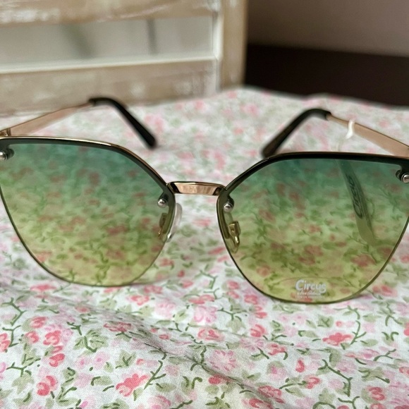 Circus by Sam Edelman Accessories - CIRCUS NY by Sam Edelman Gold Green Cat-Eye Sunglasses